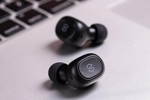 Auriculares Airpods vs Galaxy Buds