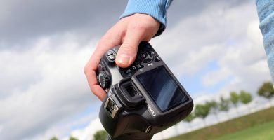 Nikon D5600 vs Canon EOS 250D